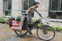 Nhìn chàng trai này, ai từng gặp tai nạn kinh hoàng sẽ thêm động lực