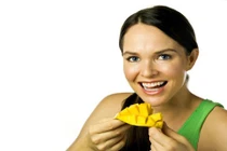 Ăn xoài theo cách này bạn đang phá hoại cơ thể mình 