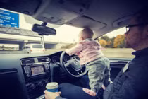 Cha đưa con vào tình huống nguy hiểm và sự thật cảm động