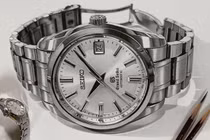 Loạt tranh gây ảo giác cao độ, khiến người xem lẫn lộn thực hư