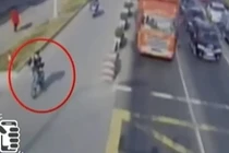 Trộm ô tô lái thử, cậu bé 11 tuổi gây tai nạn chết người 