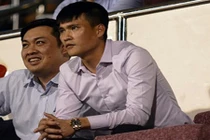 Công Vinh “thưởng nóng” 700 triệu đồng cho CLB TP HCM