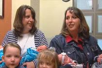 Bất ngờ với cặp song sinh hai lần sinh đôi