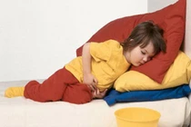 Bé gái 2 tuổi tử vong sau bữa ăn chiều ở nhà trẻ tự phát