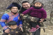 Gia đình 4 người nhưng cậu bé luôn nói là 3 và lý do xót xa 