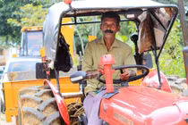 Những con quạ "giận dữ", trả thù dai dẳng người đàn ông vì sự lạ