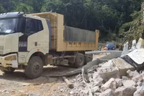 Cận cảnh sào huyệt ma túy Lóng Luông bị san phẳng