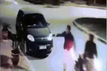 Cầm súng đi cướp, tên cướp "té ngửa" khi biết thân thế nạn nhân