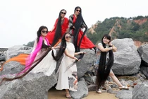 Ngắm dàn mỹ nữ tóc mây hội tụ, khoe tóc dài hơn 3m