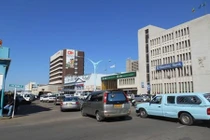 Người đàn ông bị 3 yêu nữ cho đi nhờ xe... cưỡng hiếp