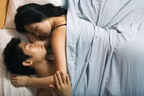 Chia tay người yêu vì giữ trinh tiết, bỗng gặp trai lạ rồi có thai