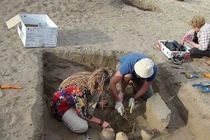 Sự thực khai quật xác ướp, tìm thấy "iPhone" gây choáng?