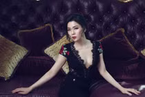 Lệ Quyên: Chồng tôi không phải đại gia, Valentine chỉ tặng hoa