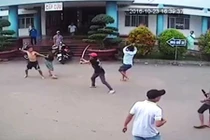 Khởi tố 11 đối tượng vác mã tấu chém nhau trong bệnh viện