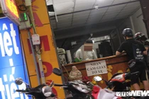 Ăn theo mùa World Cup, nhiều chủ tiệm cầm đồ ra sức ép giá khách hàng