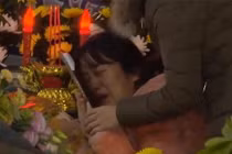 Cứu em trai khỏi biển lửa, chị gái làm điều cảm động