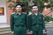 Bộ đội bắt “nữ quái” vờ va chạm giao thông để trộm cắp