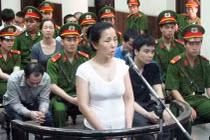 Xót xa tình cảnh gia đình tan nát vì “cái chết trắng“