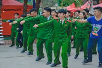 Nhảy “Bống bống bang bang” phiên bản nam sinh cảnh sát