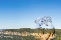 Kinh ngạc cơ thể trần trụi hóa tác phẩm nghệ thuật “độc“