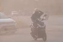 Nóng: Ô nhiễm không khí ở Hà Nội bất ngờ vọt lên ngưỡng nguy hại