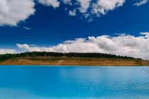 Khám phá hồ nước đẹp nghẹt thở, chứa sự thực chết người...