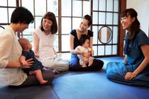 Nghị sĩ Nhật: Phụ nữ độc thân là "gánh nặng quốc gia"