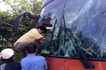 Nhân viên tố Thành Bưởi trừ tiền sai, nghỉ việc không trả sổ BH