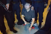 Xem phim cùng bạn gái, bị bắt vì “thói quen” nguy hiểm 