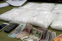 Thanh niên đánh giày giấu 7 kg ma túy trong thùng quýt