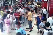 Giúp bạn gái làm điều nhỏ nhặt này... bị chửi biến thái xối xả