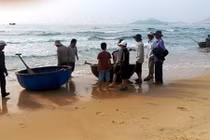 Tắm biển, 3 học sinh chết đuối