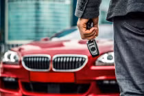 Kỳ quặc trộm lái xe siêu sang chỉ để... ăn trộm gà vịt 