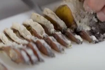 Funazushi - món ăn nguyên bản của sushi trong cửa tiệm 400 năm tuổi