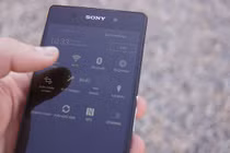 Phát hiện điện thoại vợ kết nối với... wifi nhà nghỉ, chồng cay đắng ly hôn