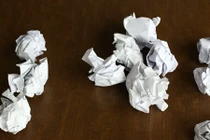 Quấy rầy bạn gái cũ, bị phạt làm điều "kỳ cục" này... đủ 144 lần