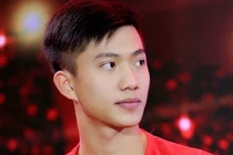 Phan Văn Đức đăng hình "bạn gái tin đồn" rồi vội vàng… xóa ngay