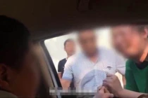 Kết hôn 15 năm, vợ chết ngất phát hiện chồng là kẻ đáng sợ...