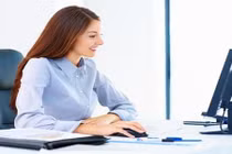 Học cách “ngồi” nhiều mà không béo bụng cho chị em công sở