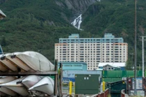 Kỳ quặc nơi người dân không bao giờ ra khỏi nhà 