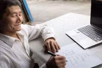 Chuyện lạ hôm nay: "Vua phát minh" từ bị nhạo là chó... đến ai cũng phục