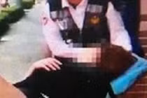 Đi bộ, thiếu nữ gặp tai nạn đáng sợ bởi thứ chẳng ai ngờ 