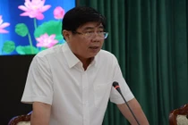 Chủ tịch TP.HCM khen quận 1, chê quận 5 chuyện dẹp vỉa hè