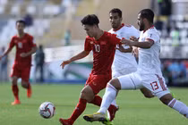 Báo Iran trách đội tuyển cho Công Phượng có cơ hội đe dọa khung thành