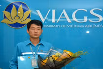 Nhân viên hàng không trả lại hơn 1 tỷ đồng cho khách