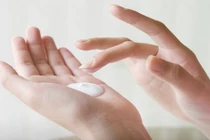 Bị mụn lưng lâu năm, cứ đều đặn tắm với thứ này là khỏi hẳn 