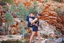 Hành trình 1.000 km của cô bé một tuổi ở Australia