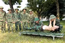 Thăm nơi đào tạo bác sĩ của QĐND Việt Nam