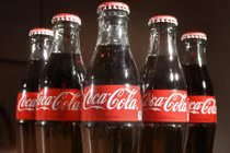 Uống Cocacola pha đá sau khi thể dục, người đàn ông gặp chuyện kinh dị 