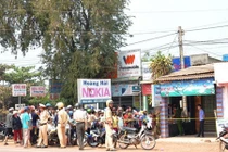 ​Khởi tố người chồng bóp cổ vợ chết rồi tự tử 